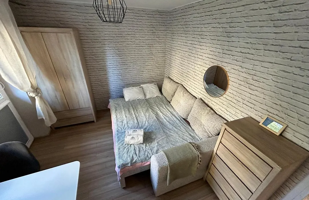 Niepodleglosci Studio-1